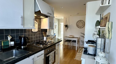 MODERN 1 BED APARTMENT IN LONDON